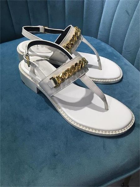 

2021 women luxury designer slides 2021 summer leather low heel sandals clip toe fairy style female thick chain herringbone beach roman shoes, Black