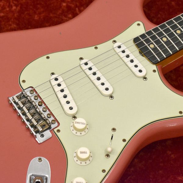 

62/63 st journeyman relic -aged fiesta red- electric guitar