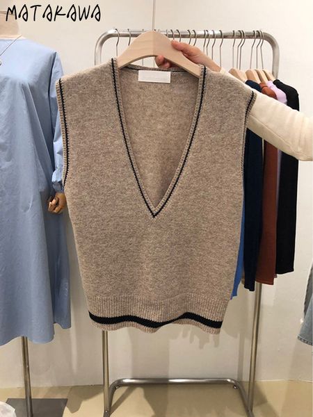 

matakawa korean woman sweaters solid color versatile v-neck knitted vest fashion outer sleeveless women's coat 210513, White