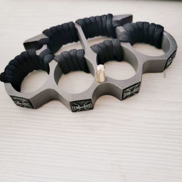 

four finger tiger boxing clasp sleeve legal self defense weapon ring fighting supplies glass fiber hand brace 5rec802