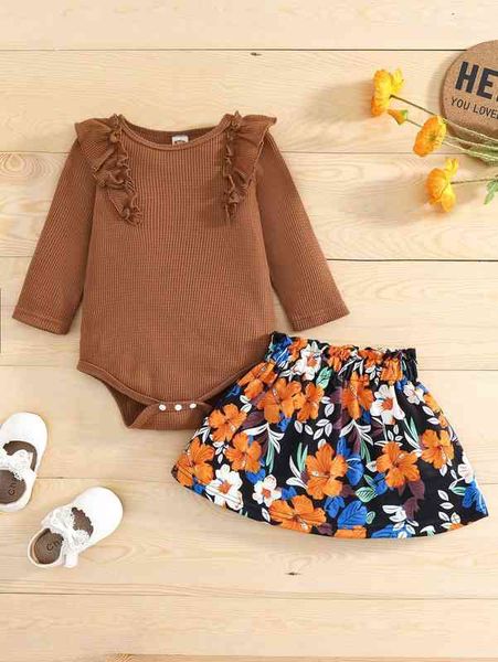 

baby ruffle trim bodysuit & floral print skirt she, White