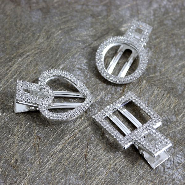 

hairpin with round duck beak and diamond, Golden;silver