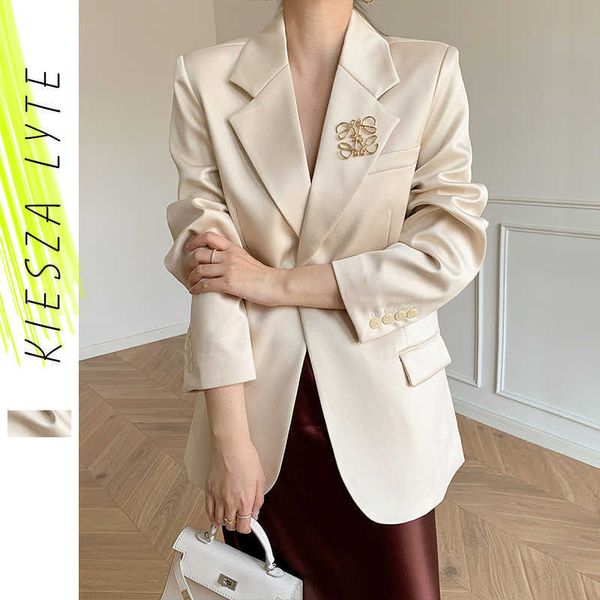 Blazer beige Donna Primavera Autunno Elegante Office Lady Stile coreano Minority Top in raso con spilla 210608