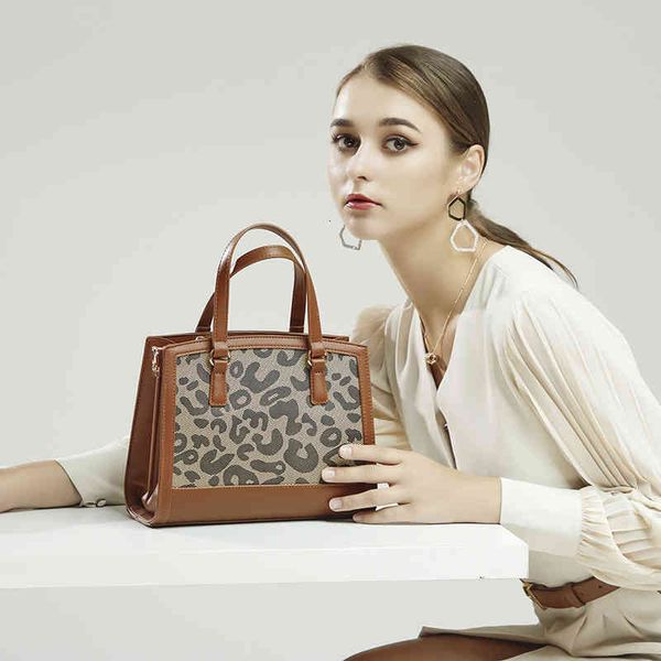 

handbag niche design bag 2021 fashion women's autumn and winter leopard single shoulder large capacity messenger, Black;red
