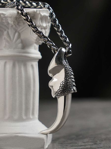 

korean japanese and harajuku wind dragon claw pendant silver necklace 925 chaozhou man single domineering personality short