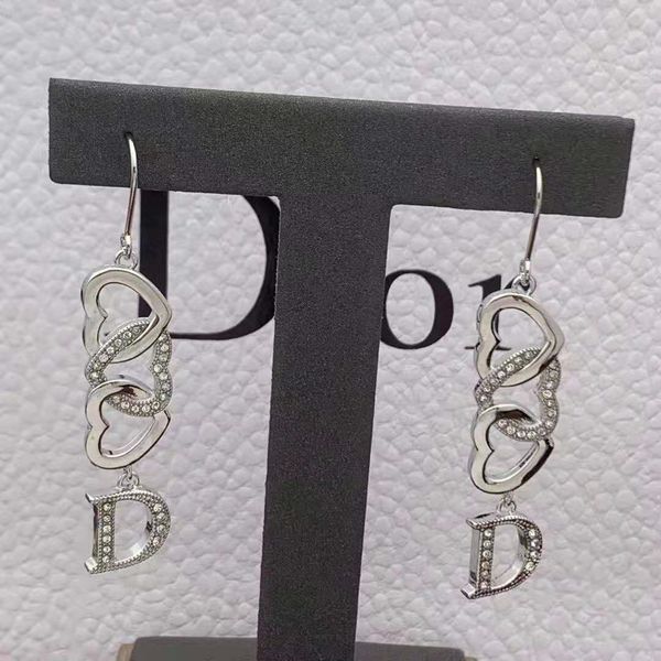 

luxury designer jewelry d family 21 simple cold wind ear metal earrings fashion hook heart chain 925 silver rings, Red;brown