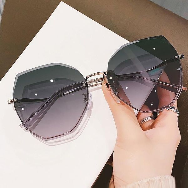 

sunglasses fashion retro gradient color thinning riding mountaineering ski uv protection, White;black