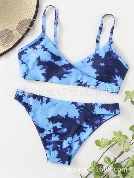 

2021 new women split swimsuit with feather printed bikini, White;black