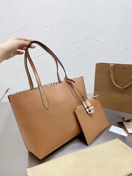 

handbag women luxurys designers bags 2021 crossbody bag classic temperament counter high-quality messenger portable picture and mother retro