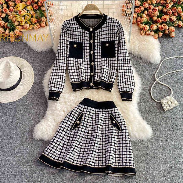 Outono de malha 2 peças conjunto mulheres preto xadrez cardigan jaqueta colheita topo + mini saia conjunto de inverno terno combinando camisola conjuntos de camisola 211119
