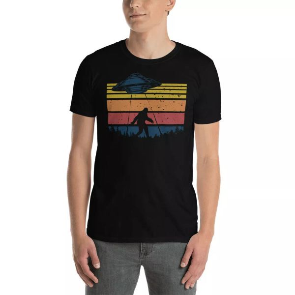 

bigfoot ufo abduction funny ufo bigfoot aliens lover gifts t-shirt, White;black