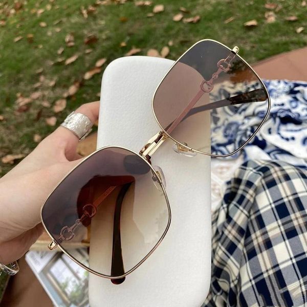 

sunglasses elbru retro horsebit large square frame fashion street po outdoor tourism sunshade sunscreen uv400, White;black