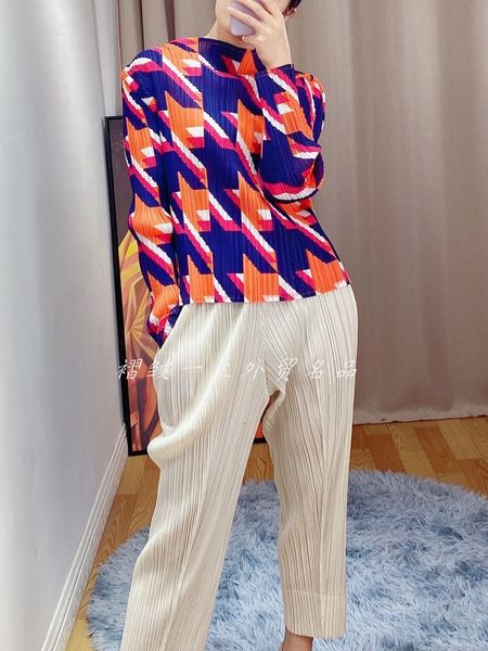 

knits in stock miyake fold long sleeve stand print lattice t-shirt, White