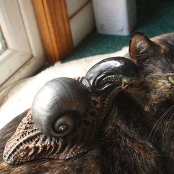 

novelty items alien snail statue figure statues model doll collection birthday gifts long garden home decoration dec889