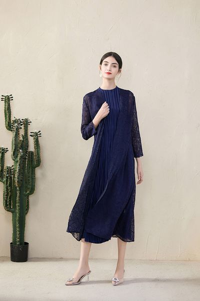 

miyake fashion fold low-cut material thin jacket stock, Black