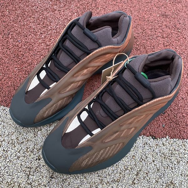 

2021 designer running shoes for men women fashion basketball foam runner new arrival sneakers t 700 sports trainers