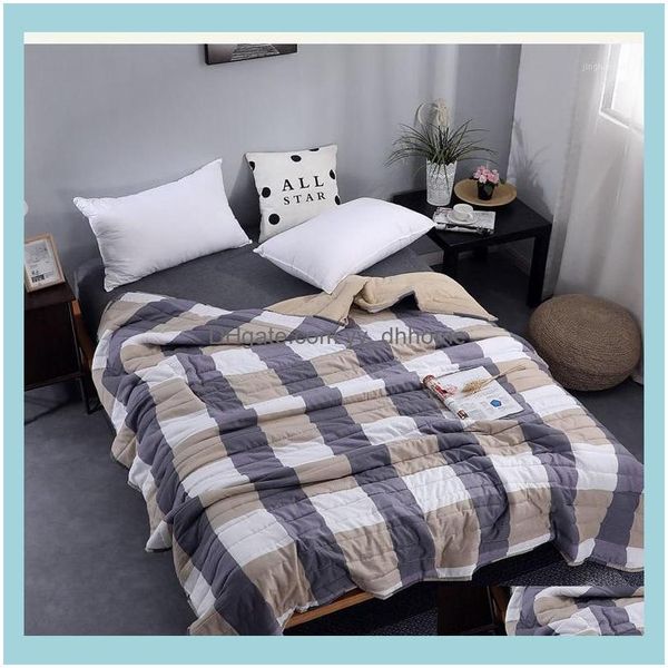 Edredons Define material de cama Têxteis Home Gardensummer lavado Ar condicionado Quilt ER Soft Respirável Cobertor Quilted Fino Stripe P