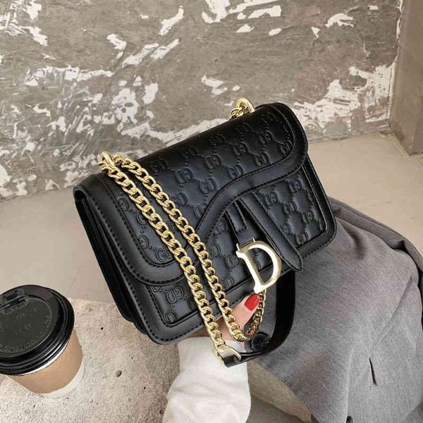 

2022 factory wholesale new popular single shoulder in women's texture, foreign style, senior niche design, small bag, messenger bag