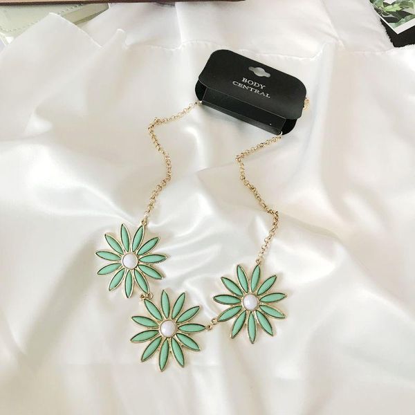 

pendant necklaces trinkets versatile aesthetic fashion temperament texture flower idyllic lady beautiful necklace clavicle chain girl, Silver