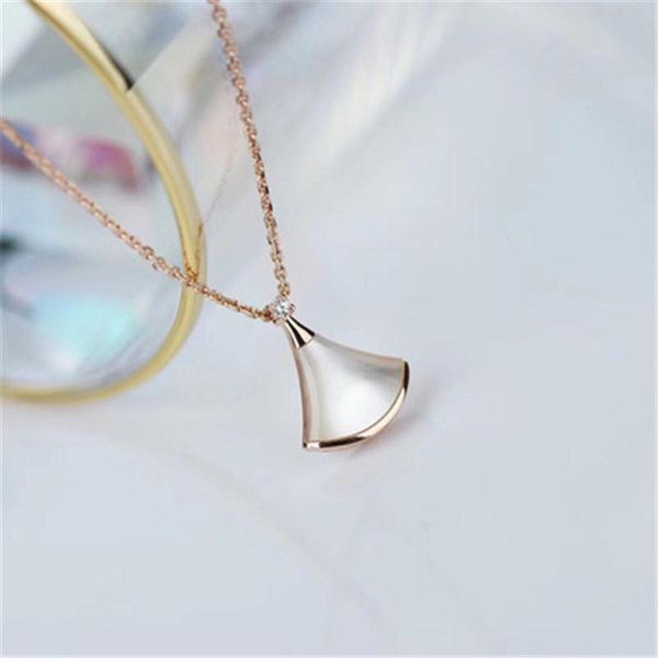 

pendant necklaces fan-shaped necklace for women all-match exquisite temperament skirt clavicle chain fashion accessories jewelry, Silver
