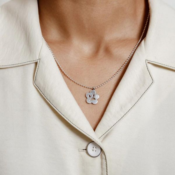 

rock silver color stainless steel flower choker necklace for women girl simple face short necklaces party jewelry pendant
