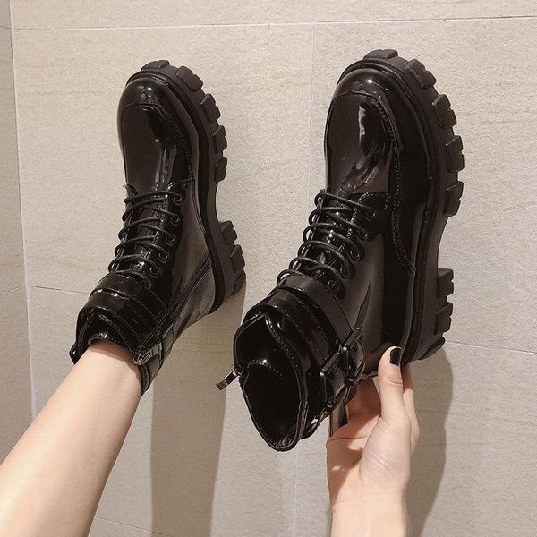 

boots black woman wind 2021 increase muffin with chalaza leather small short