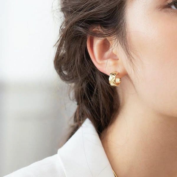 

hoop & huggie chunky metal wide textured earrings for women statement round hoops 1.6cm small with charms jewelry 2021, Golden;silver