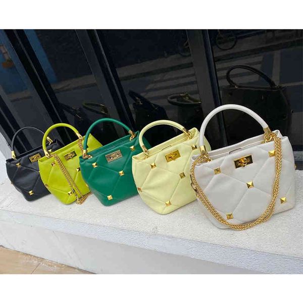 

design handbag new fashion all-match ladies handbags rivet shoulder messenger bag