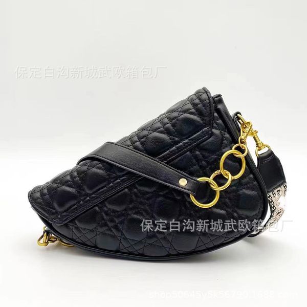 

luxury design luxury bag new queen women's saddle leather diamond shoulder armpit hand purses