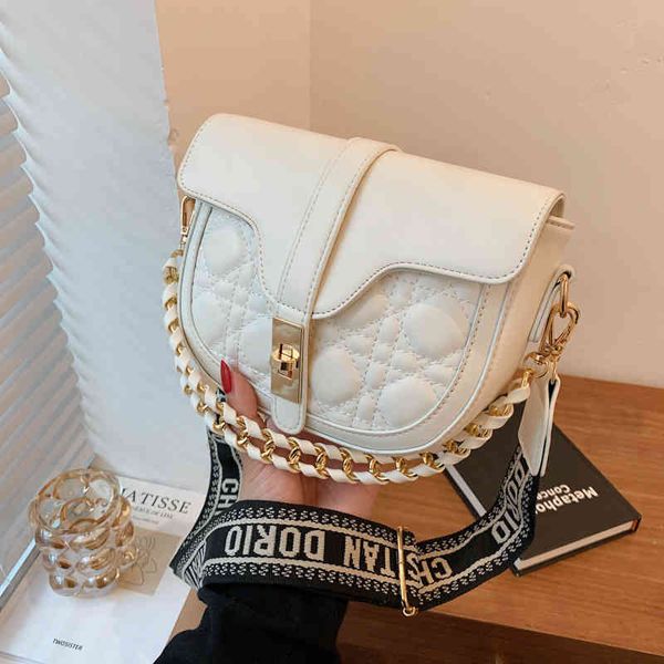 

2022 latest handbag factory store red small women's style single shoulder