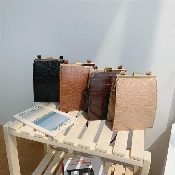 

evening bags female bag autumn and winter trend crocodile pattern clip shoulder fashion all-match diagonal small square