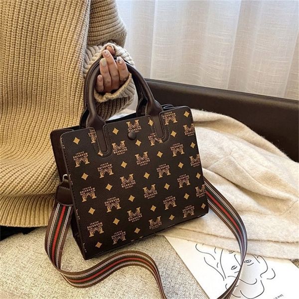 

sale 90% off niche design tote bag 2022 new high-capacity women's commuter handbag advanced sense broadband messenger bag wholesale sto