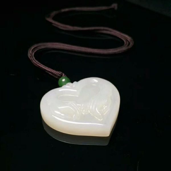 

hetian jade white heart-shaped pendant, is warm and oilyh4# lockets, Silver