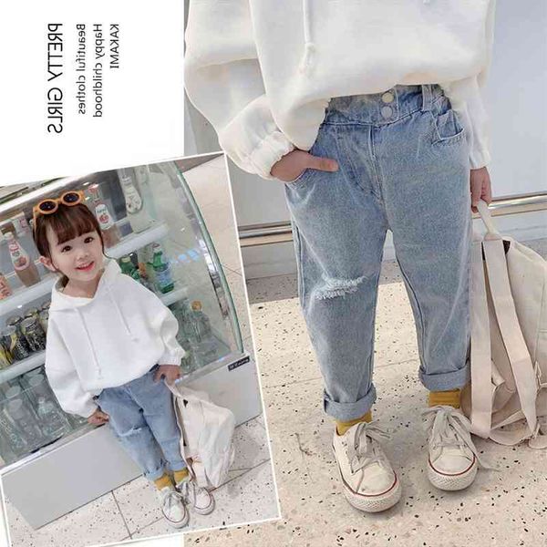 Moda Neonate Jeans Primavera Abbigliamento per bambini Bambini Pantaloni in denim Pantaloni Jeans strappati per bambini Pantaloni casual con foro rotto 210317