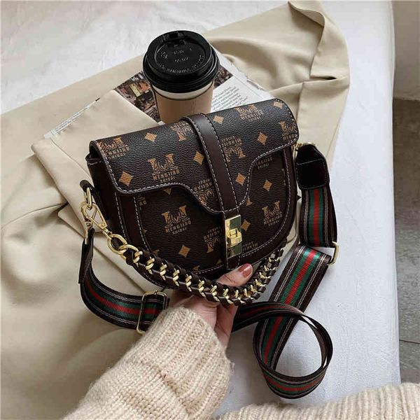 

2022 factory wholesale new small women's autumn and winter fashion chain saddle versatile handbag net red one shoulder messenger bag
