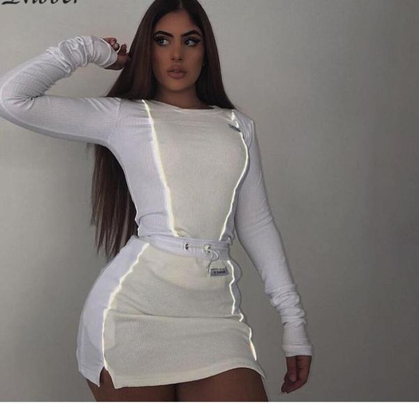 Dois peça Vestido Nibber Fashion Remandclework Sportswear 2pieces Sets Femme 2021 Branco Tops Tops Mulheres Tee Mini Camisas Saia Terno
