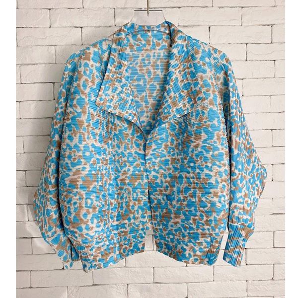 

women's jackets 2022spring printed loose crop miyak fold fashion plus size slimming bat sleeve single-breasted cardigan jacket women, Black;brown