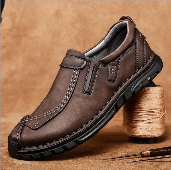 

men casual shoes breathable loafers sneakers 2021 new fashion comfortable flat handmade retro leisure loafers shoes men shoes, Red;white
