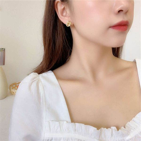 

simple cool earrings female fashion alloy temperament girl