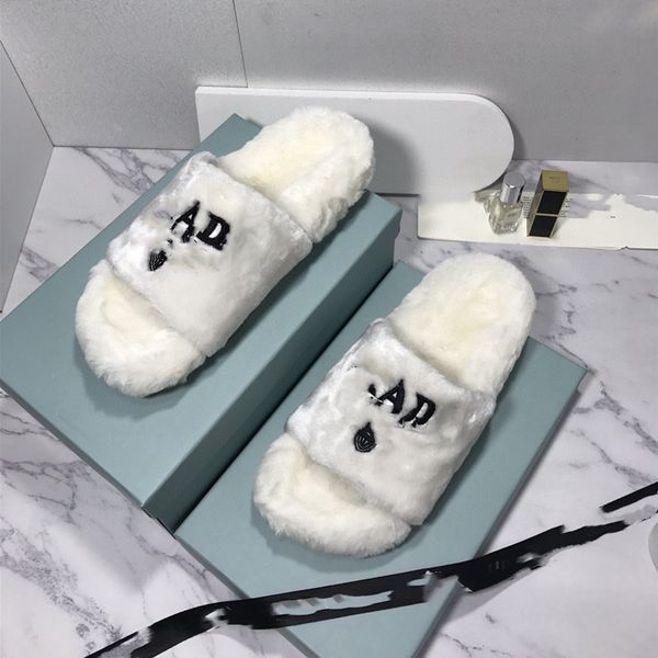 

60% off sale in the early autumn of new lazy people wear thick bottom one-line wool slippers and triangular leisure, Black