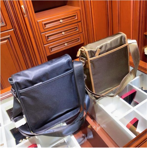 

the latest style high-end quality autumn and winter men's briefcase temperament male and female same style leisure slant postman bag si