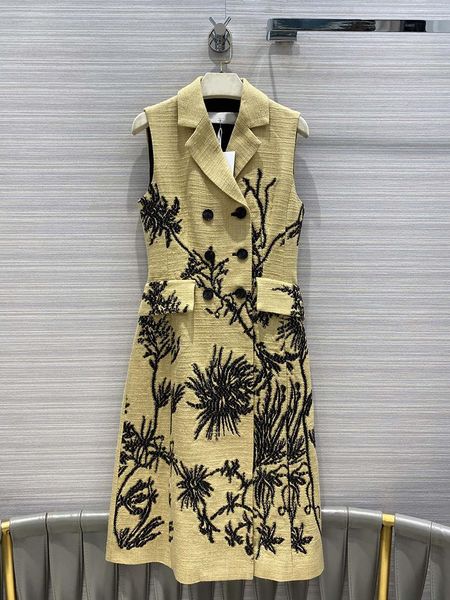 

women's vests 2021 autumn women embroidered jacquard vest coat, Black;white