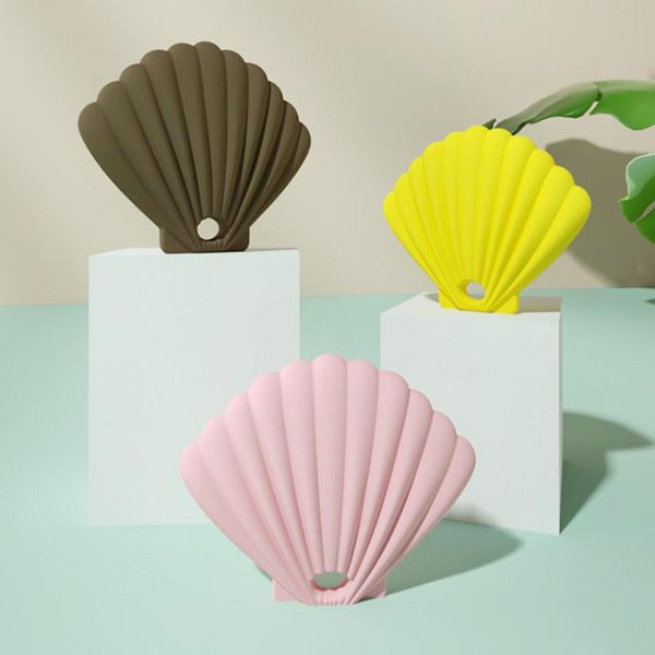 

storage bags 2021 students portable shell shaped silicone face cover holder bag pouch container boxes caja para guardar