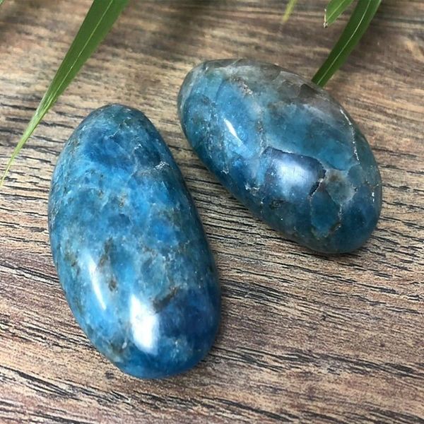 

natural gemstone blue apatite palm crystal healing stones for home decoration decorative objects & figurines