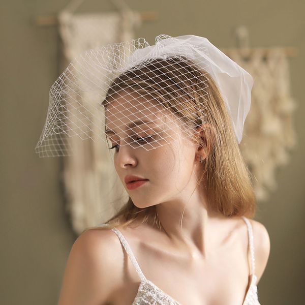 

v833 short blusher bridal veil 2-layer big eye mesh white wedding headdress with hair comb for bride 30cm x 42cm, Black