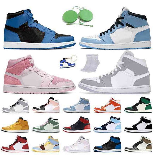 

casual shoes jumpman 1 women mens trainers dark marina hyper royal 1s digital pink university blue wolf grey crimson tint high og, Black