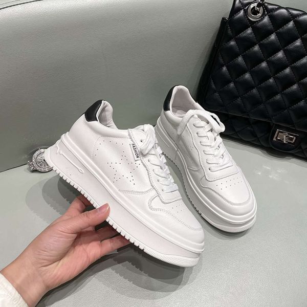 

Casual shoes Leather sports shoes women's 2021 spring new versatile thick soled high rise small white flat Casual casual VWLU