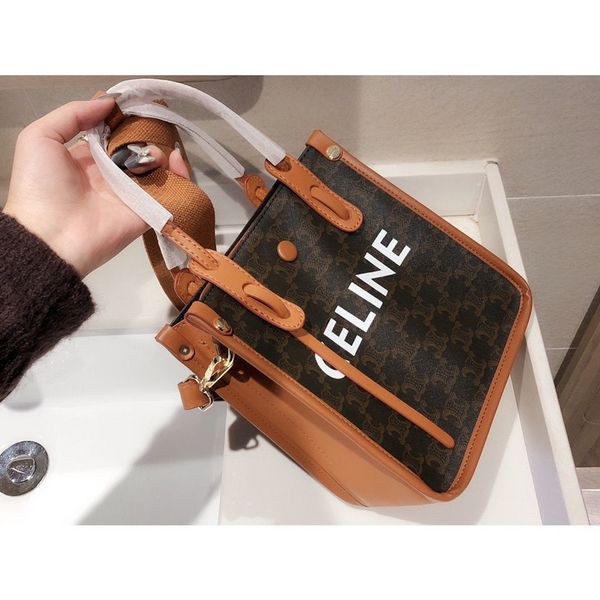 

2021 middle celinse postman ancient series retro style bag bag hand net red recommended fashion luxuryss designerss yw