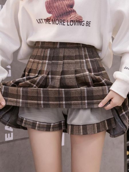 

skirts woolen plaid pleated skirt short irregular in winterautumn and winter women's 2021 style with outer wear, Black