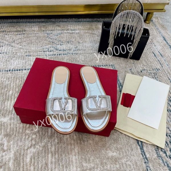

casual dress shoes men 35-42 women luxury sneaker cow leather designers bee pattern womens mens bottom tiger red green yh211120, Red;white